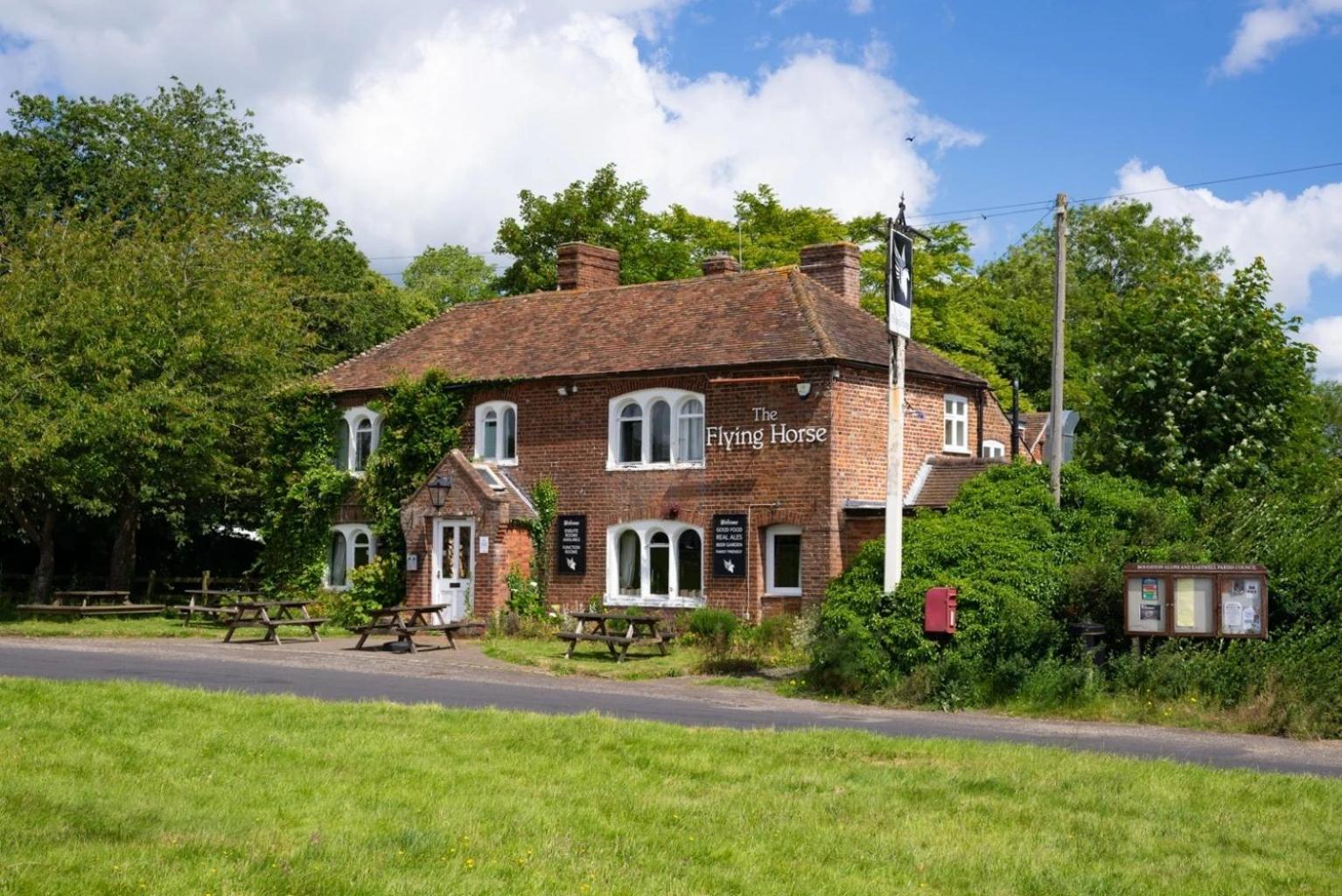 The Flying Horse Inn Boughton Aulph Eksteriør billede